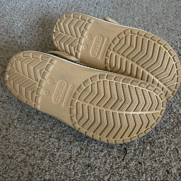 Floral tropical Crocs clogs brown 5M/7W - Picture 3 of 5